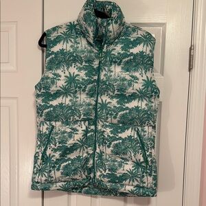 Vineyard Vines Oversized Printed Puffer Vest Toile- Green Meadow